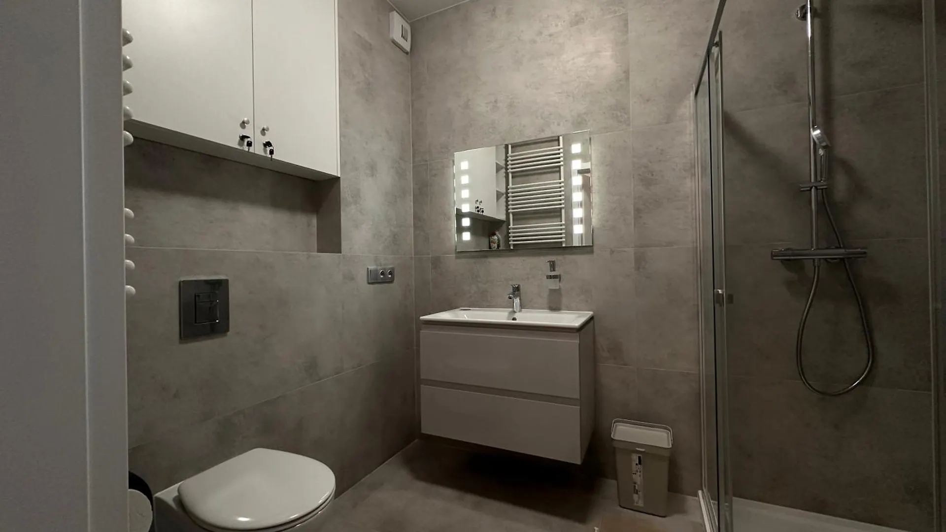 Kaskady Airport Modern Apartments - Close To The Airport And City Center Warsaw