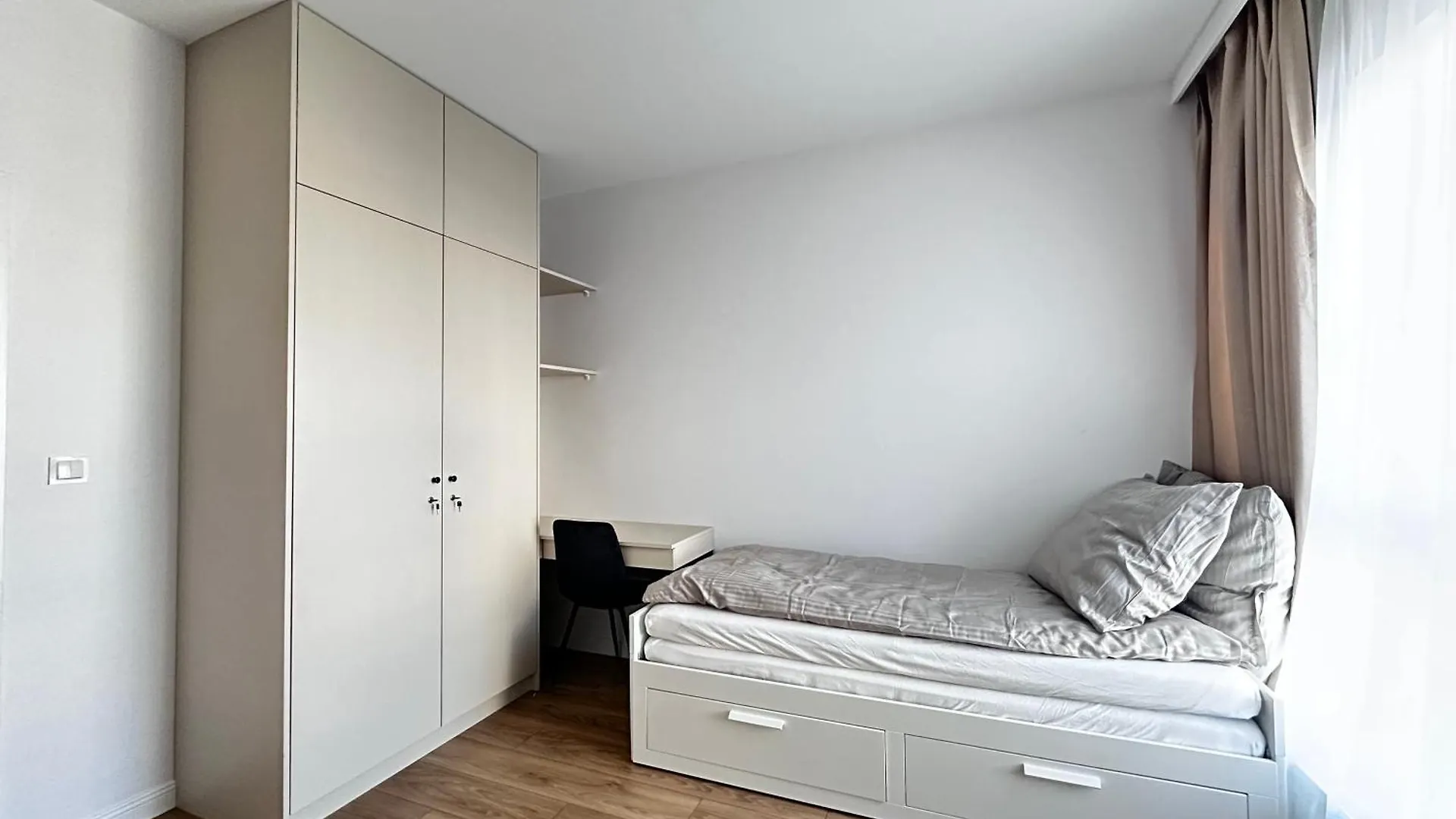 Kaskady Airport Modern Apartments - Close To The Airport And City Center Warsaw