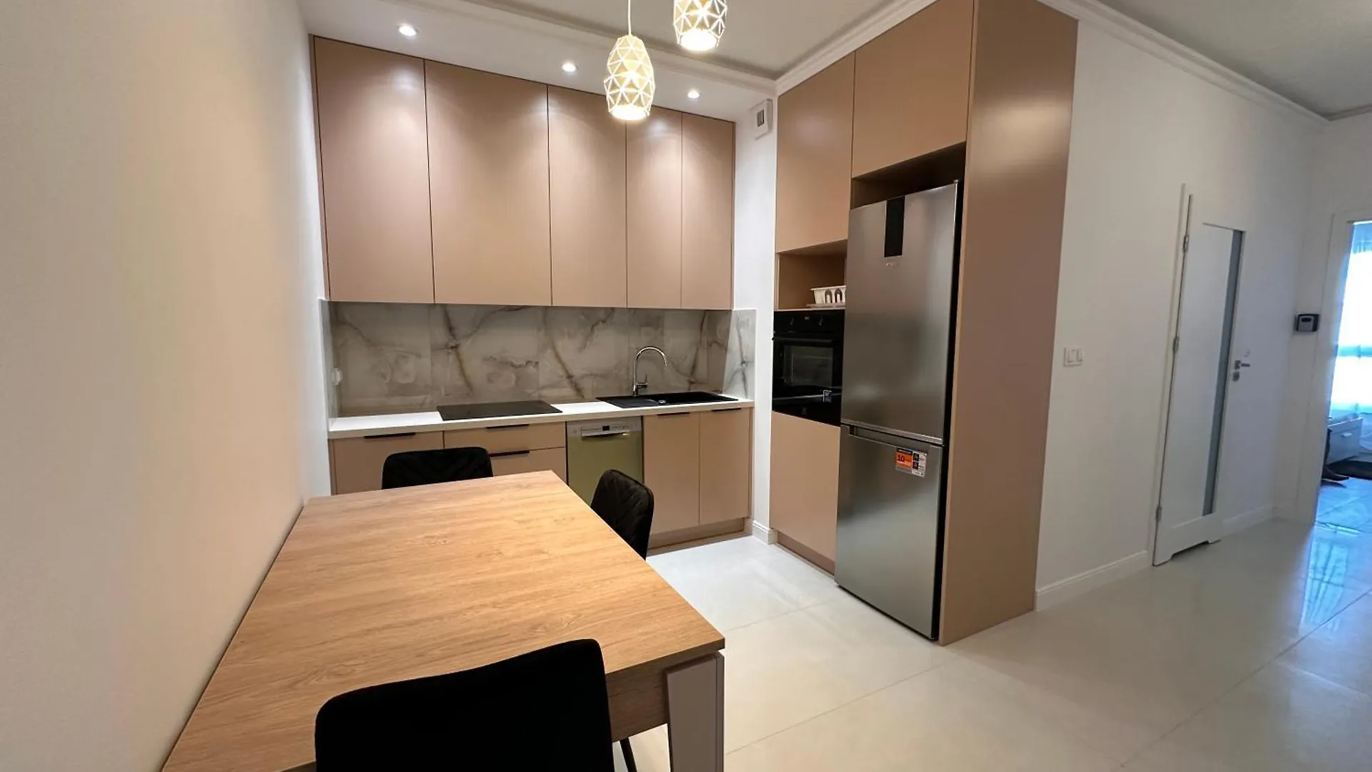 Kaskady Airport Modern Apartments - Close To The Airport And City Center Warszawa