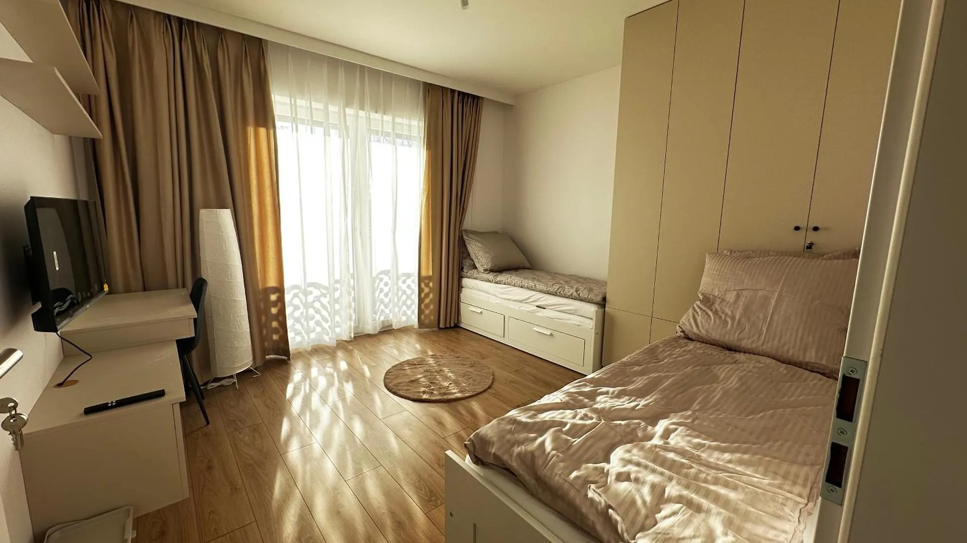 Kaskady Airport Modern Apartments - Close To The Airport And City Center Warsaw